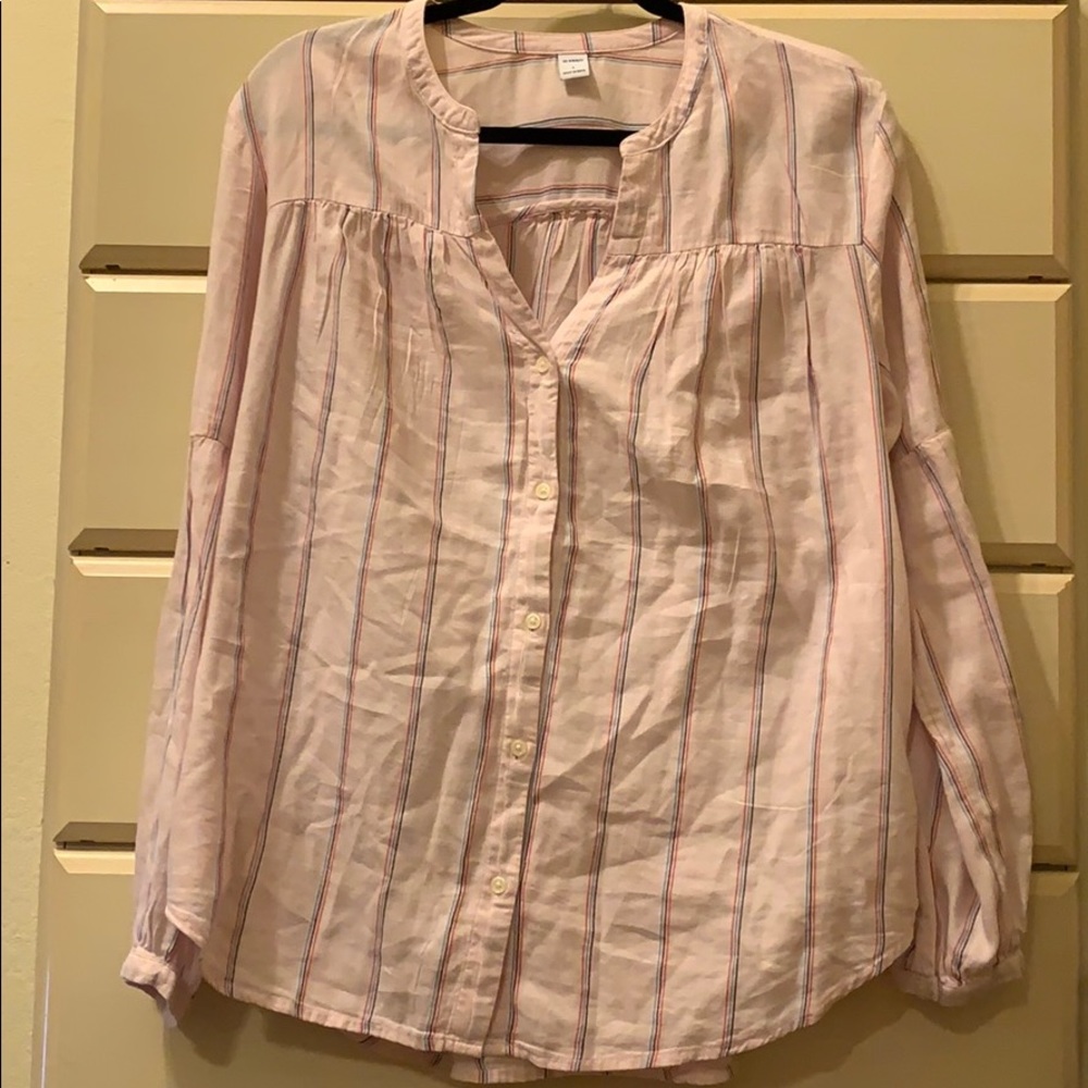Women’s Lightweight Button-Up top